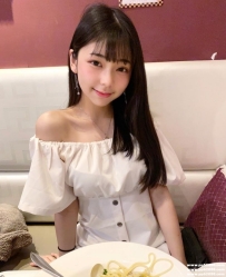 東海在校生：雅芙160.C.43.20歲 清純帶點氣質 經驗不多 微羞澀靦腆的表情