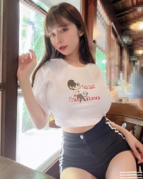 台中大奶護士妹：溫漫163.47.F.24歲 淫蕩敢玩 口技好 氣質漂亮