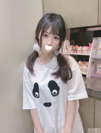 台北優質幼齒學生：小晴晴 158.40.C.19歲 清純漂亮 一線鮑 粉嫩緊穴 可舔 可吸鮑魚