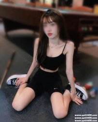 台北熱推妹：米蘭 160cm.C奶.44.21歲 苗條的身材 幹起來很舒服
