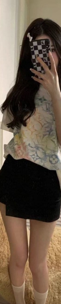 台北熱推學生茶：妹兒155.B+.18歲粉色甜心少女 膚白 天真可愛