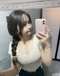 高雄熱推妹：咪咪 160-D-21歲 甜美大奶妹 淫水氾濫蜜穴很享受