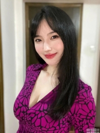 大奶美魔女：珍妮 166 E 28歲 艷麗妖艷的美魔女 擁有高挑的身材和傲人的曲線 服務熱情