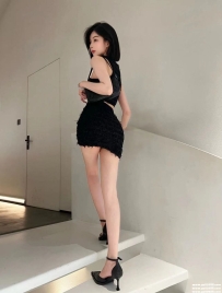 火辣小秘書：小魚167.C.45.26歲 甜美的笑容超高顏值 身體敏感 粉穴易濕水多