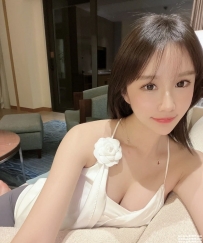 台北口碑茶：晨晨 166 D 47 22歲 淫蕩性感妖嬈女人臉蛋清秀 口交技術超贊 配合度極高