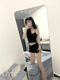 #台中骨感正妹：實實 162 C 45 23歲 粉可愛 皮膚白 鮑魚緊實又敏感 人美 配合高
