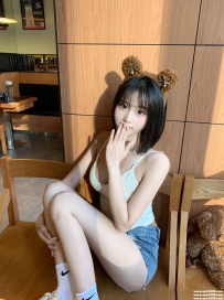 台中推薦：檸枕 165.46.D.24歲 長腿身姿好，外貌有清純可愛，騷穴粉嫩 快來一起”受教