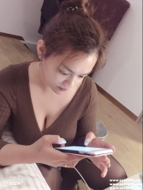 高雄無套內射妹：冬梅 160cm.48kg.D奶.35歲 嬌小人妻 配合度高
