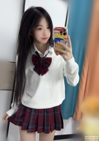台北小蘿莉:嬌玲 158 B+ 45kg 19歲 長得漂亮 主動活潑類型 苗條的身材 有女友fu