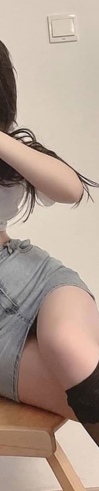 台中美腿學生茶：小煙165-C-22歲舞蹈學生 身材性感 高挑美腿