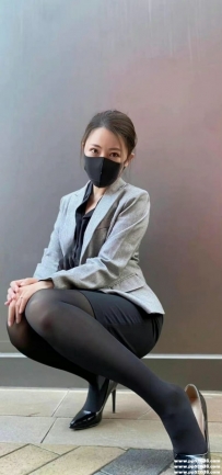 台中美腿OL：怡怡 165cm.D奶.28歲 技術熟練 口交技術粉贊吸 ...