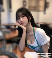 高雄清純學生妹：依晨 159/45/C/20歲 清純 無害 白澤乾淨 苗條