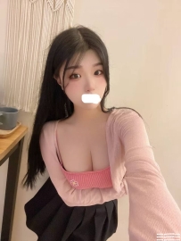 台中大奶外送茶：意妃 157 43 E 21歲 膚白嫩滑 雙峰堅挺粉紅 很搖  讓你全身酥麻